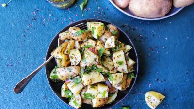 Comment préparer et cuire les pommes de terre primeur ?
